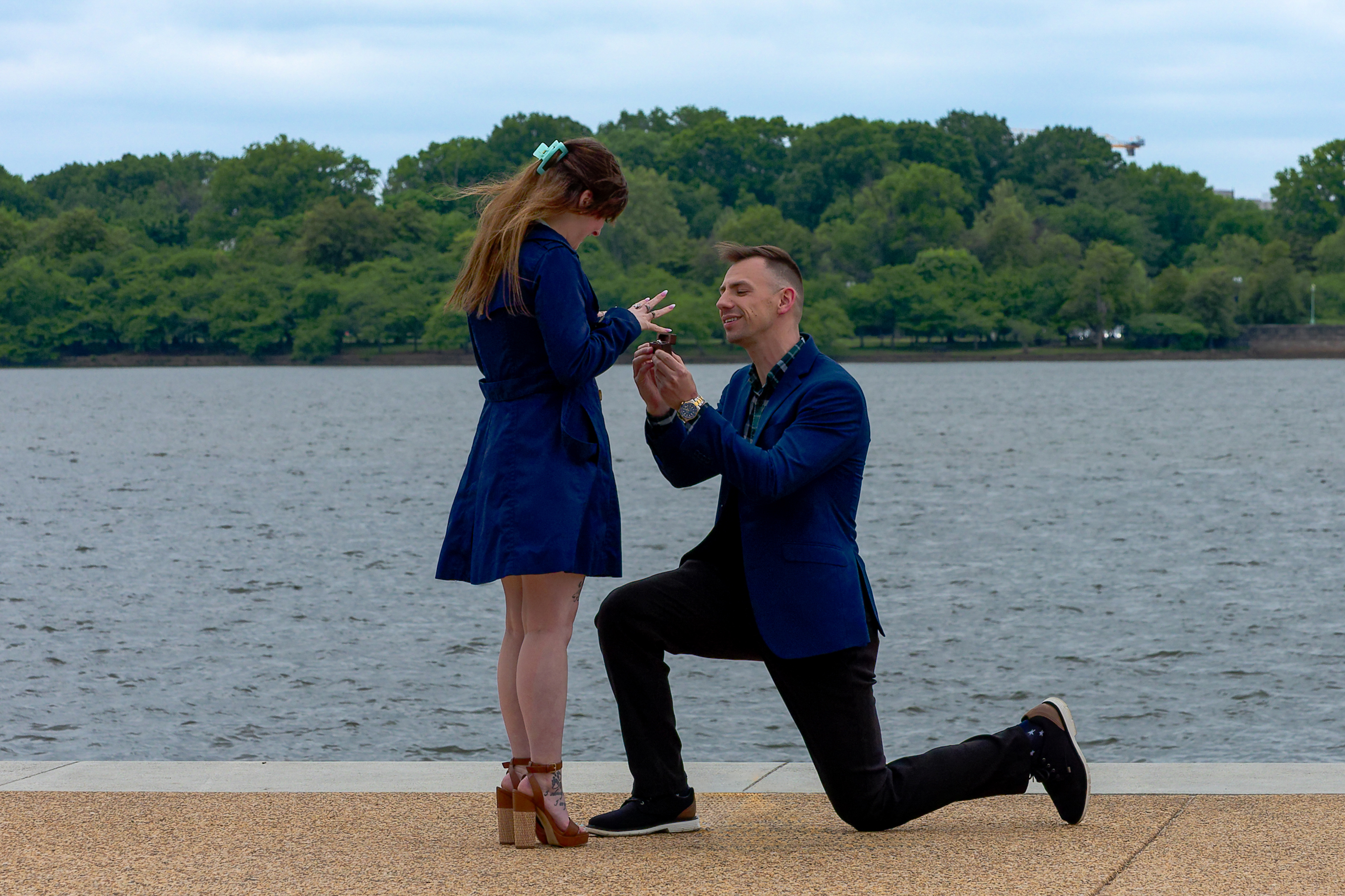 The proposal — down on one knee at the Tidal Basin